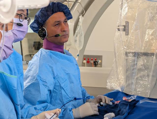 What Sets Cataract Surgery Canberra Wait Lists Apart From Sydney

